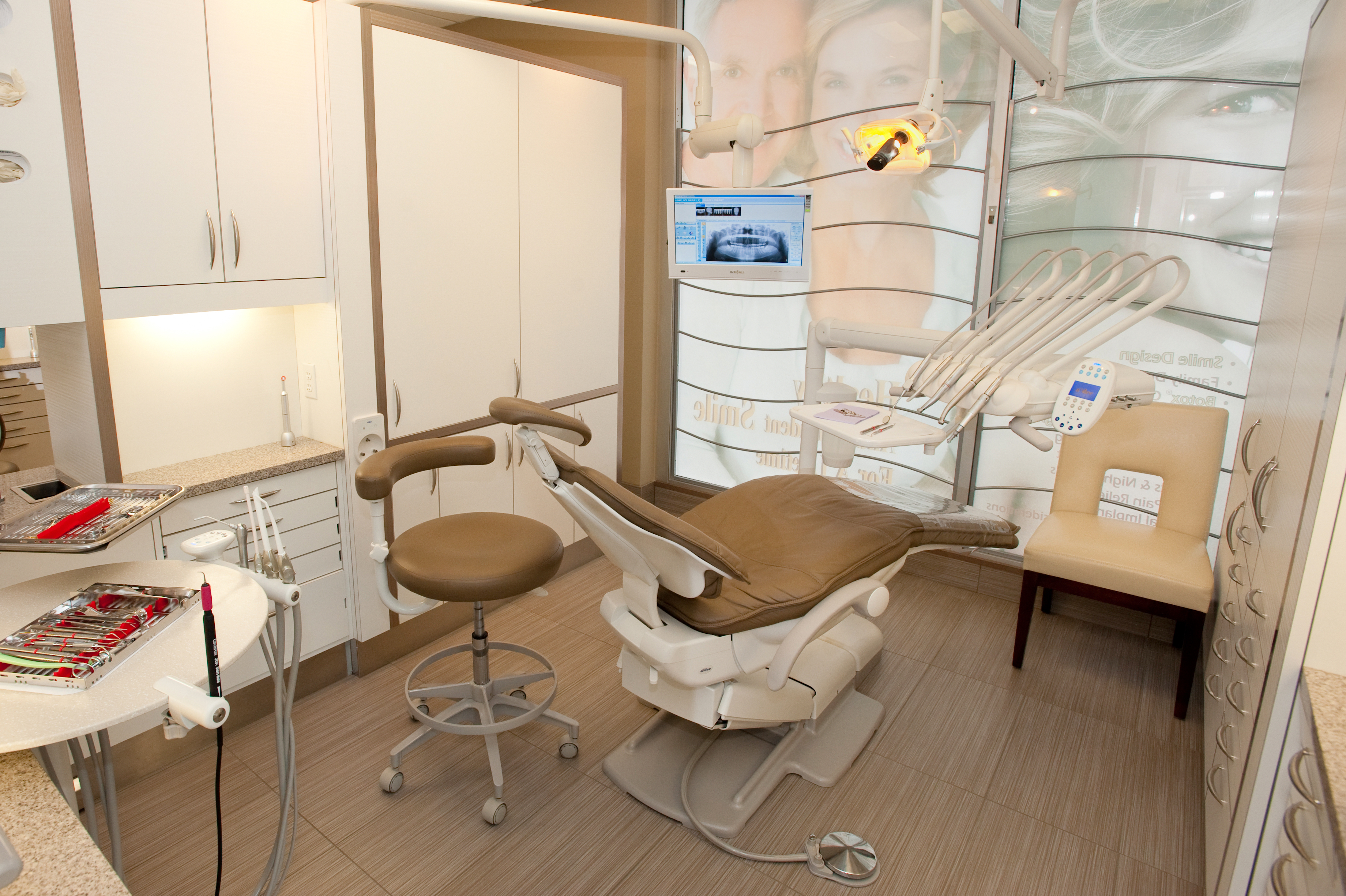 Love My Smile Dental dental clinic in Vancouver - Photo 2